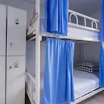 Yacht Guesthouse