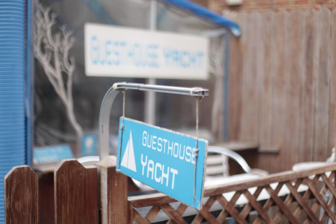 Yacht Guest house