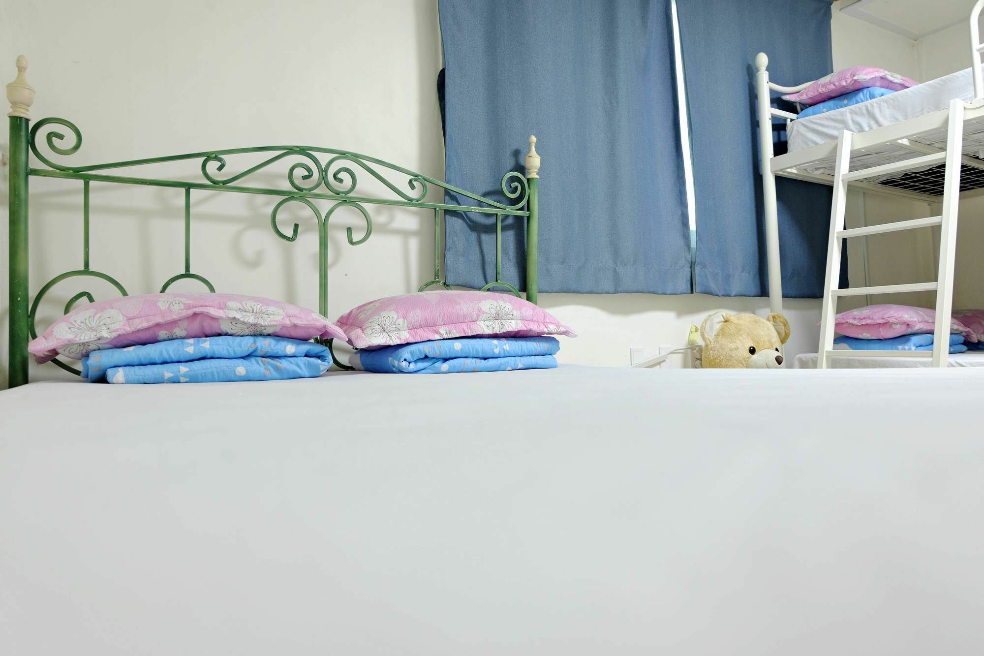 Yacht Guest house