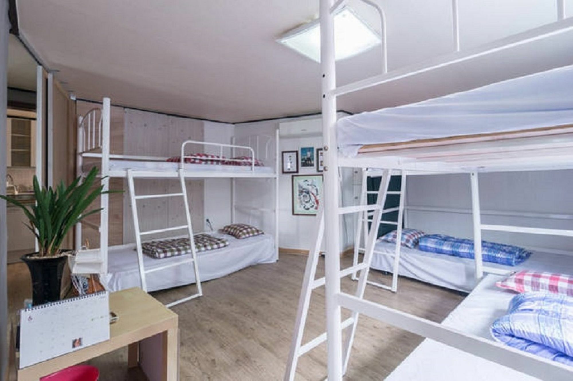 Yacht Guest house 2*
