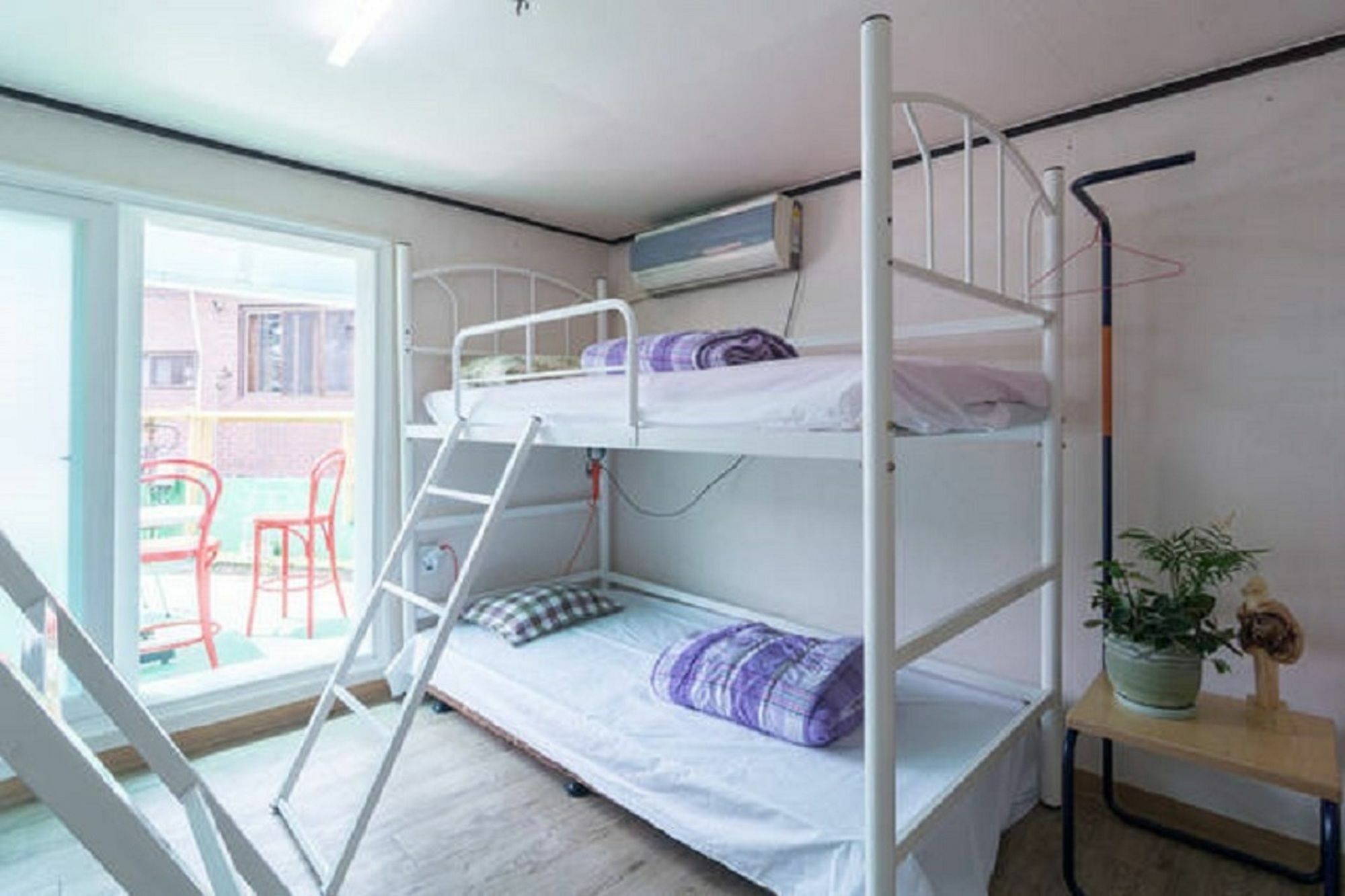 Yacht Guest house 2*